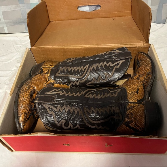 Justin Boots Snakeskin Patterned Leather Boots